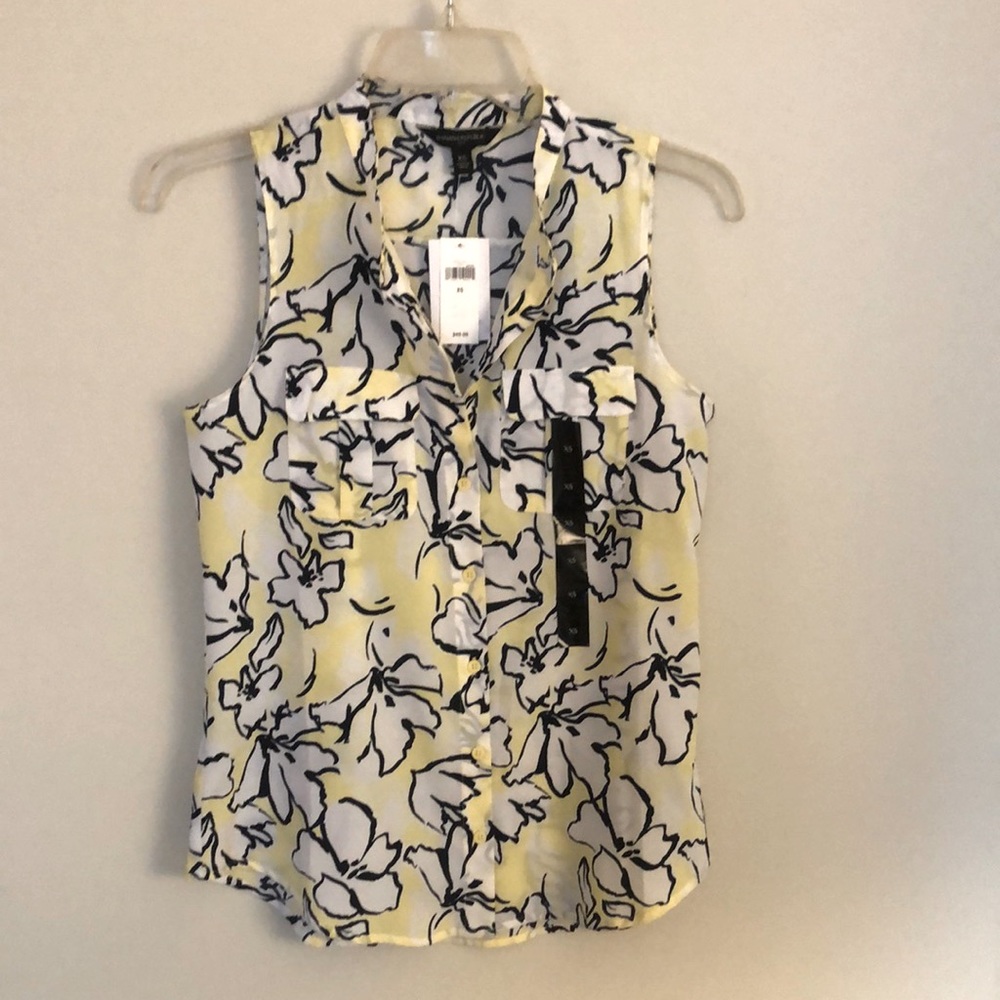 Banana Republic floral print button down sleeveless shirt, size xs